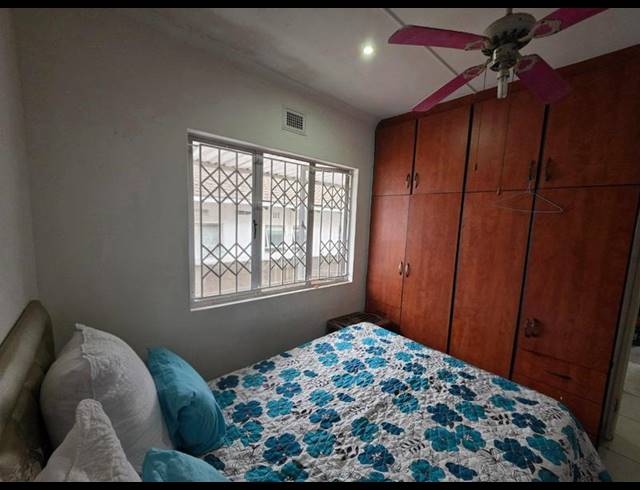 2 BEDROOM HOUSE FOR SALE IN REDCLIFFE